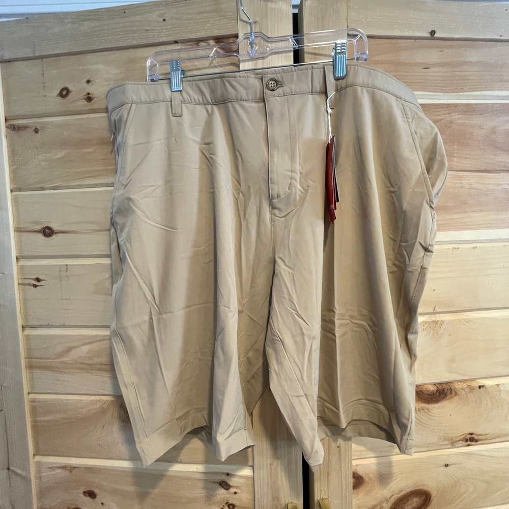 Men's 33,000 ft Flat Front Shorts Waist 44 Beige